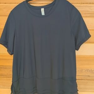 Lululemon shirt size 8